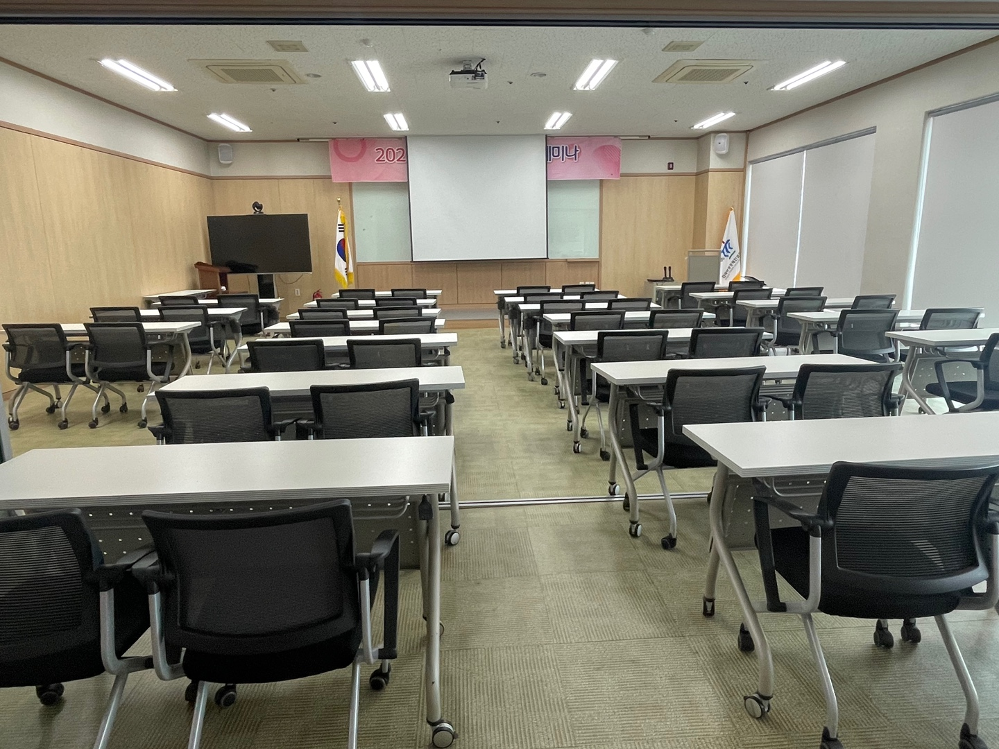 센터 사진